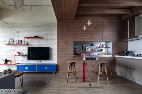 Интересный современный дизайн небольшой квартиры 01