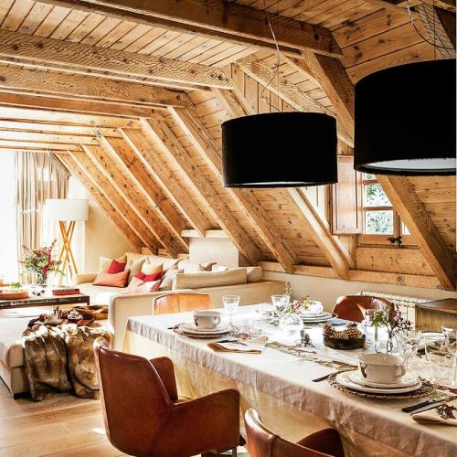 Интерьер небольшого коттеджа в горах для двоих в Испании 06