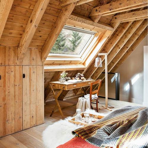 Интерьер небольшого коттеджа в горах для двоих в Испании 09