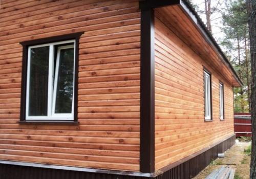 Обшивка дома профнастилом под камень. Отделка стен профнастилом – пошаговое руководство по выполнению работ