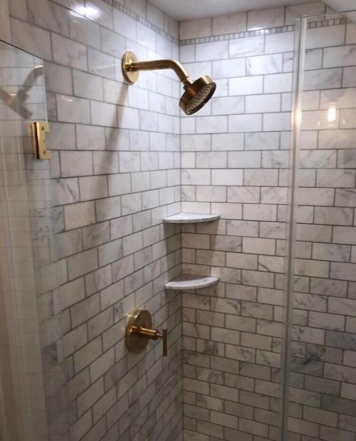 Как Вам душевая в частном доме? 01