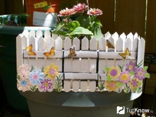 Оформление пластиковыми бутылками клумбы. Что хорошего в пластиковых бутылках 17 Оформление пластиковыми бутылками клумбы. Что хорошего в пластиковых бутылках 17