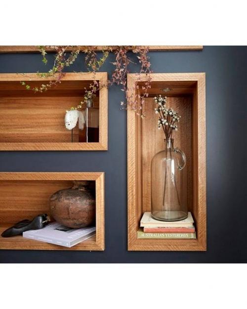 Встроенные полки в стене 01