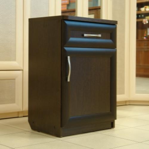 Прикроватные тумбы для спальни ширина. Виды и особенности 14