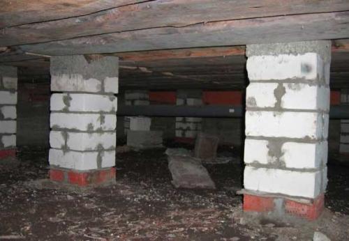 Подпол в доме своими руками. Обустраиваем подполье в деревянном частном доме? Для хранения вещей и овощей- Обзор +Фото и Видео