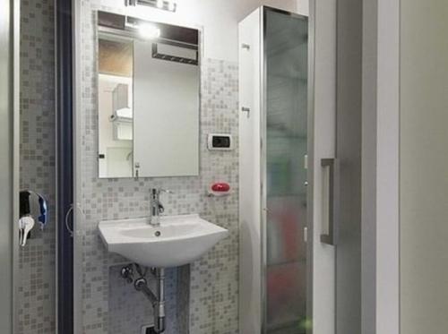 Ну очень компактная двухуровневая квартирка 04