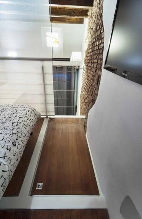 Ну очень компактная двухуровневая квартирка 06