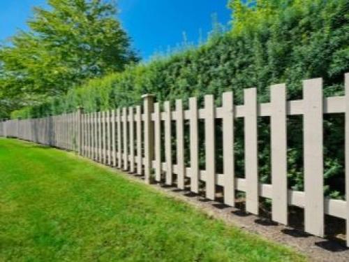 Установка деревянного забора своими руками 01 Установка деревянного забора своими руками 01