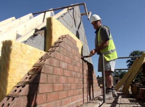 Чем обшить фронтон дома снаружи. Чем обшить фронтон дома так чтобы потом не жалеть