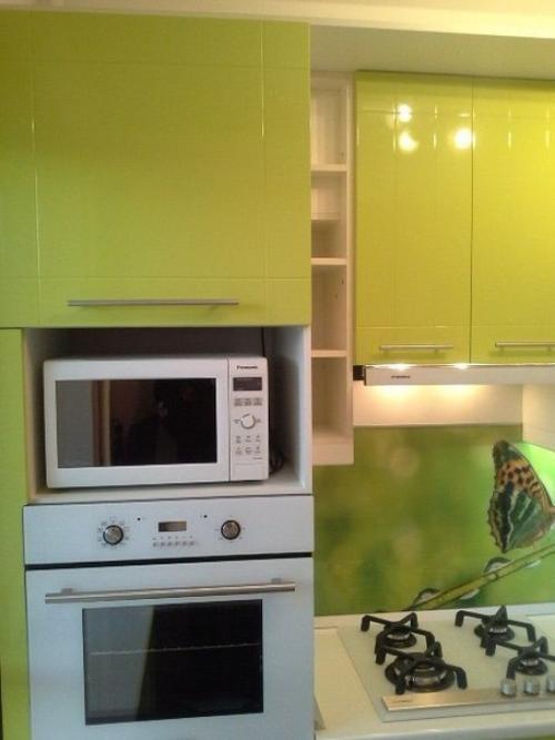 Маленькая яркая кухня. Что бы Вы изменили тут? 06