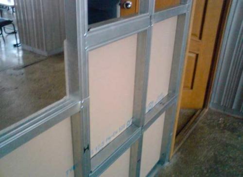 Как сделать проем в стене под дверь. Как сделать стену из гипсокартона и профилей с проемом под дверь — инструкция и чертежи