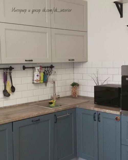 Кухня с обеденной зоной у окна 08