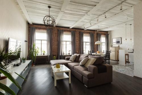 Как Вам интерьер квартиры? Что бы Вы убрали / добавили? 01