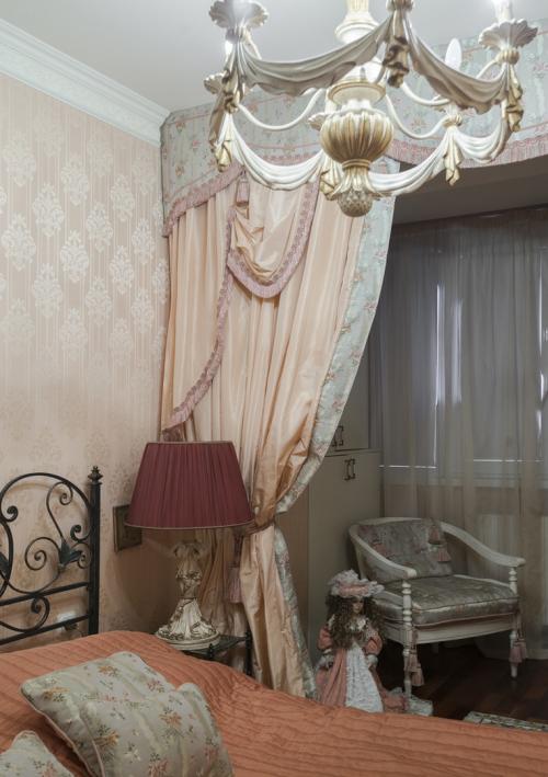 Оцените дизайн квартиры в классическом стиле 06