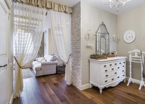 Невероятно уютная и красивая квартира. А Вам нравится? 07