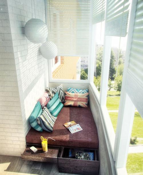 Интерьер балконов с диванчиком 02