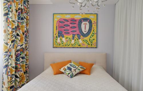 Светлый дизайн квартиры с веченними нотками) А Вам понравился дизайн? 05