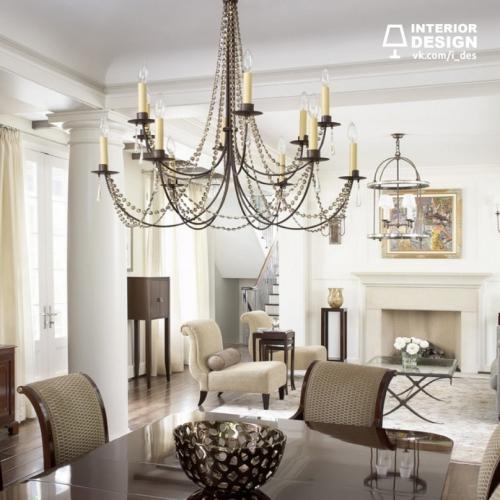 Классическая люстра в интерьере гостиной 02
