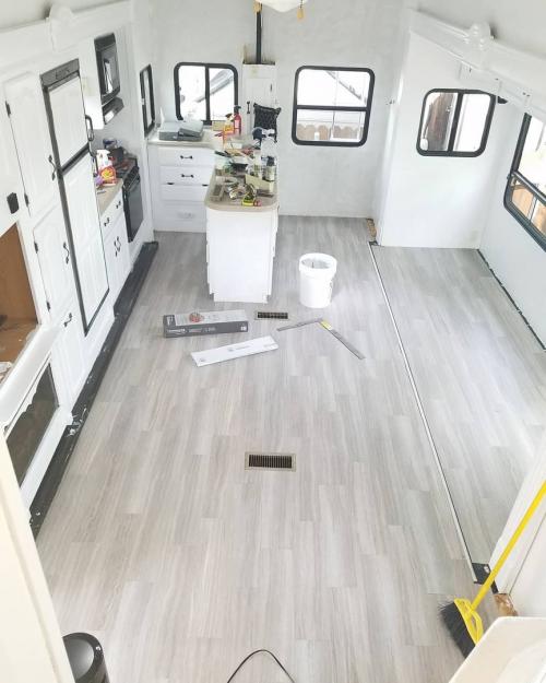 Оцените ремонт в кухне — гостиной 02