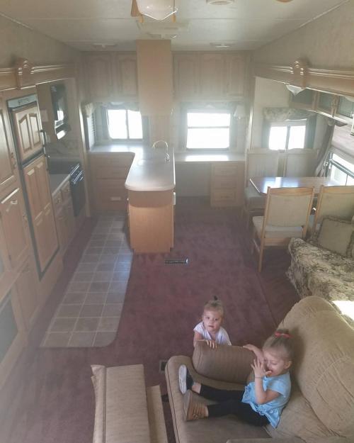 Оцените ремонт в кухне — гостиной 04