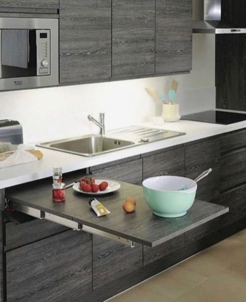 Интересные решения для экономии пространства на кухне. Берем на заметку. 02