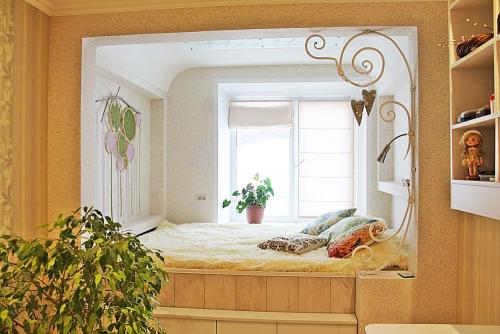 Совмещение в комнате спальной и рабочей зоны 01