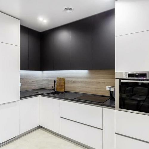 Кухня, присоединенная к гостиной в ЖК «Престиж» 01