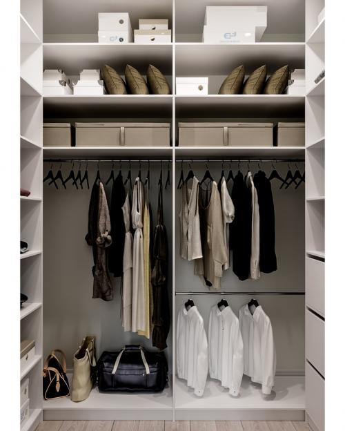 Оцените дизайн спальни с гардеробной 04