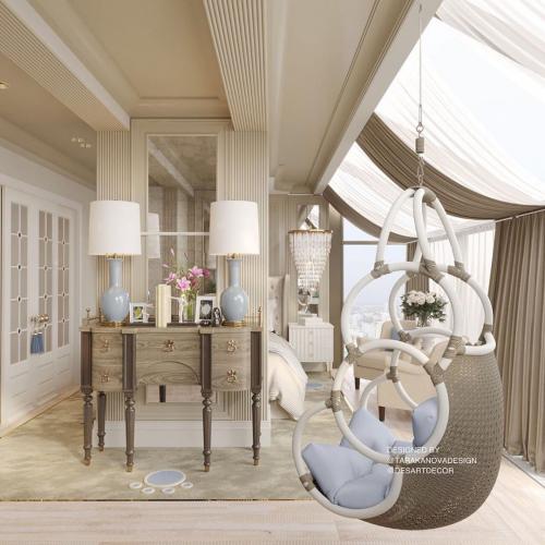 Спальня для двухуровневой квартиры. Сливочный фон и светло-голубые акценты. 01