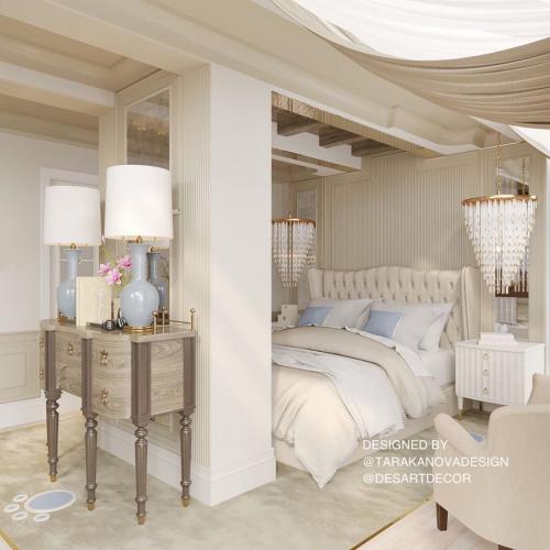 Спальня для двухуровневой квартиры. Сливочный фон и светло-голубые акценты. 03