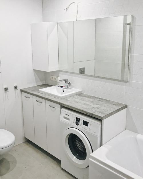 Разнообразие зеркал в ванной комнате 06