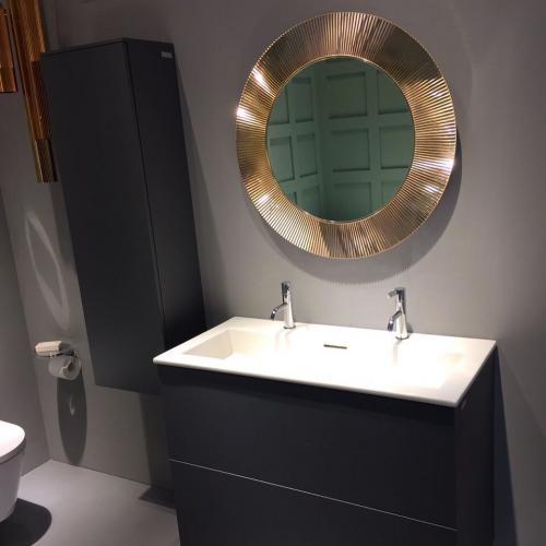 Разнообразие зеркал в ванной комнате 05