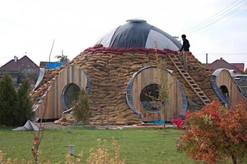 Стены из соломы и глины. Недостатки саманного кирпича 09