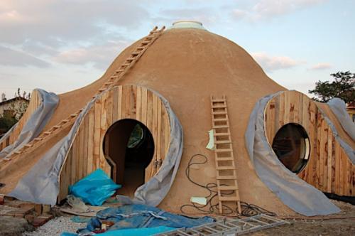 Стены из соломы и глины. Недостатки саманного кирпича 08