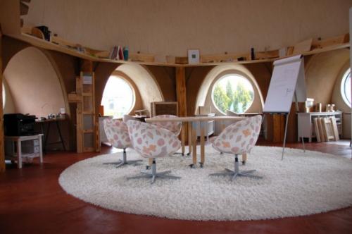 Стены из соломы и глины. Недостатки саманного кирпича 03