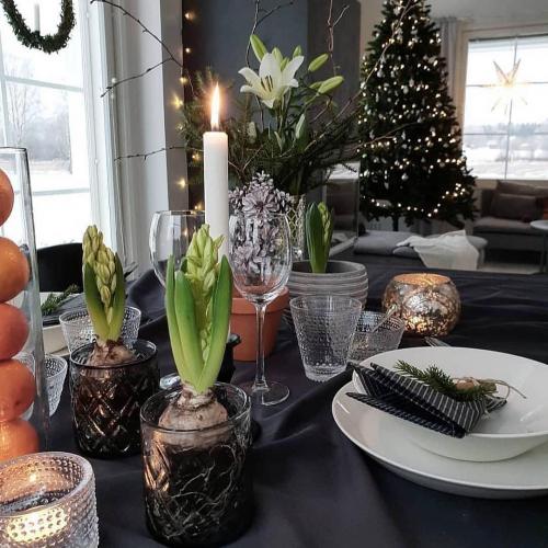 Оцените по 10 бальной шкале этот новогодний интерьер гостиной 03