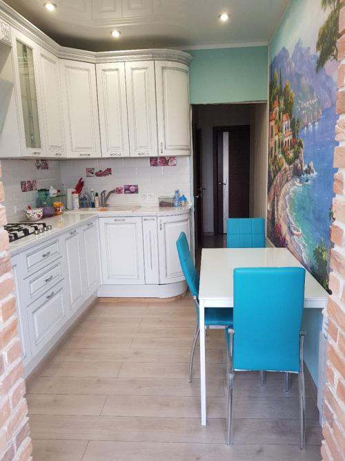 Оцените дизайн кухни. Что Вам понравилось, а что нет? 01