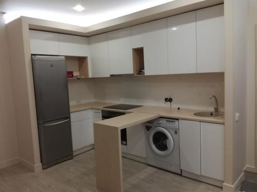 Небольшая кухня — гостиная. Оцените. 02