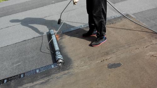 Ремонт мягкой кровли технониколь. Как отремонтировать мягкую кровлю: ремонт битумной черепицы