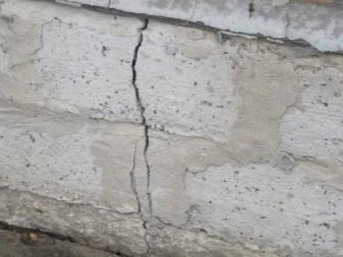 Как отремонтировать фундамент деревянного дома своими руками. Варианты ремонта фундамента 08