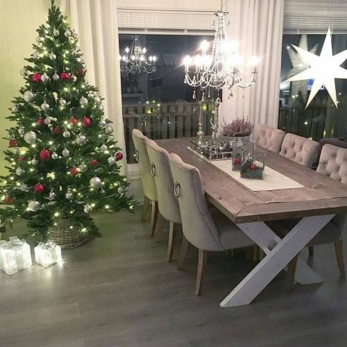 Кухня с гостиной и обеденной зоной. И новогодней ёлкой)) 06