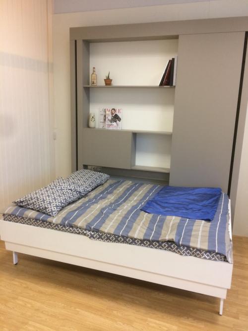 Кровать для маленькой квартиры 04