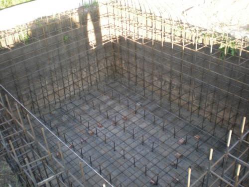 Бассейн своими руками во дворе частного дома. Какие есть виды бассейнов? 14