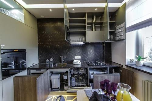 Г- образная кухня, 11 кв. м. Оцените дизайн от 1 до 10 03