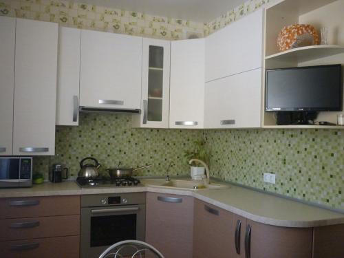 Сочетание плитки и мозаики на кухне. Преимущества и недостатки мозаики