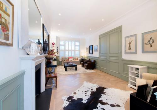 Темные стены в интерьере. Полезные эффекты 15 Темные стены в интерьере. Полезные эффекты 15