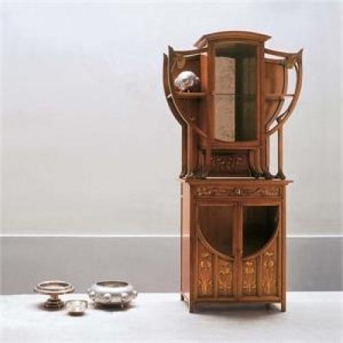 Стиль модерн в мебели это. На фото: шкаф LB06 от Carpanelli.