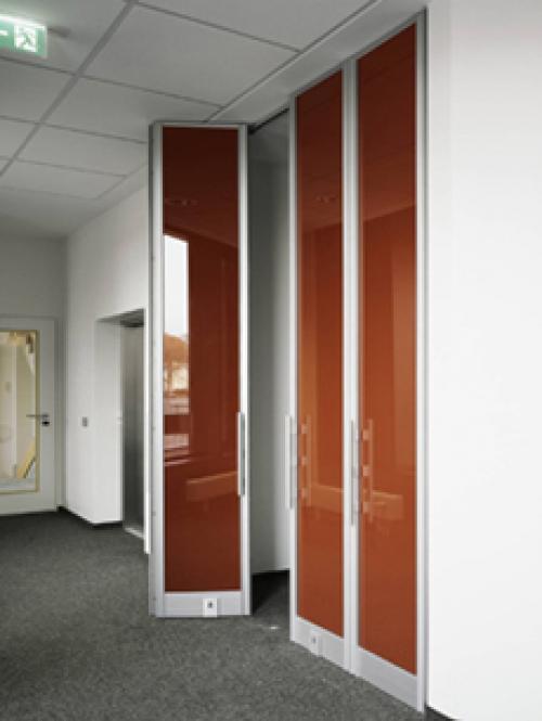 Двери для шкафа купе складные. Обзор раздвижных дверей в шкаф купе, советы по выбору 03 Двери для шкафа купе складные. Обзор раздвижных дверей в шкаф купе, советы по выбору 03