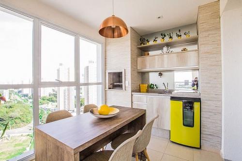 Идеи для балкона. Идеи дизайна балкона под столовую зону и кухню