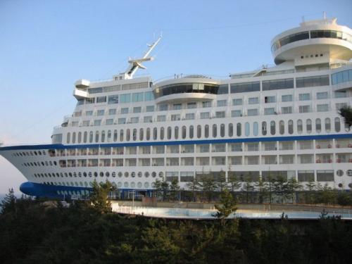 Отель в виде корабля. Корабль-отель Sun Cruise в Южной Корее… (8 фото)